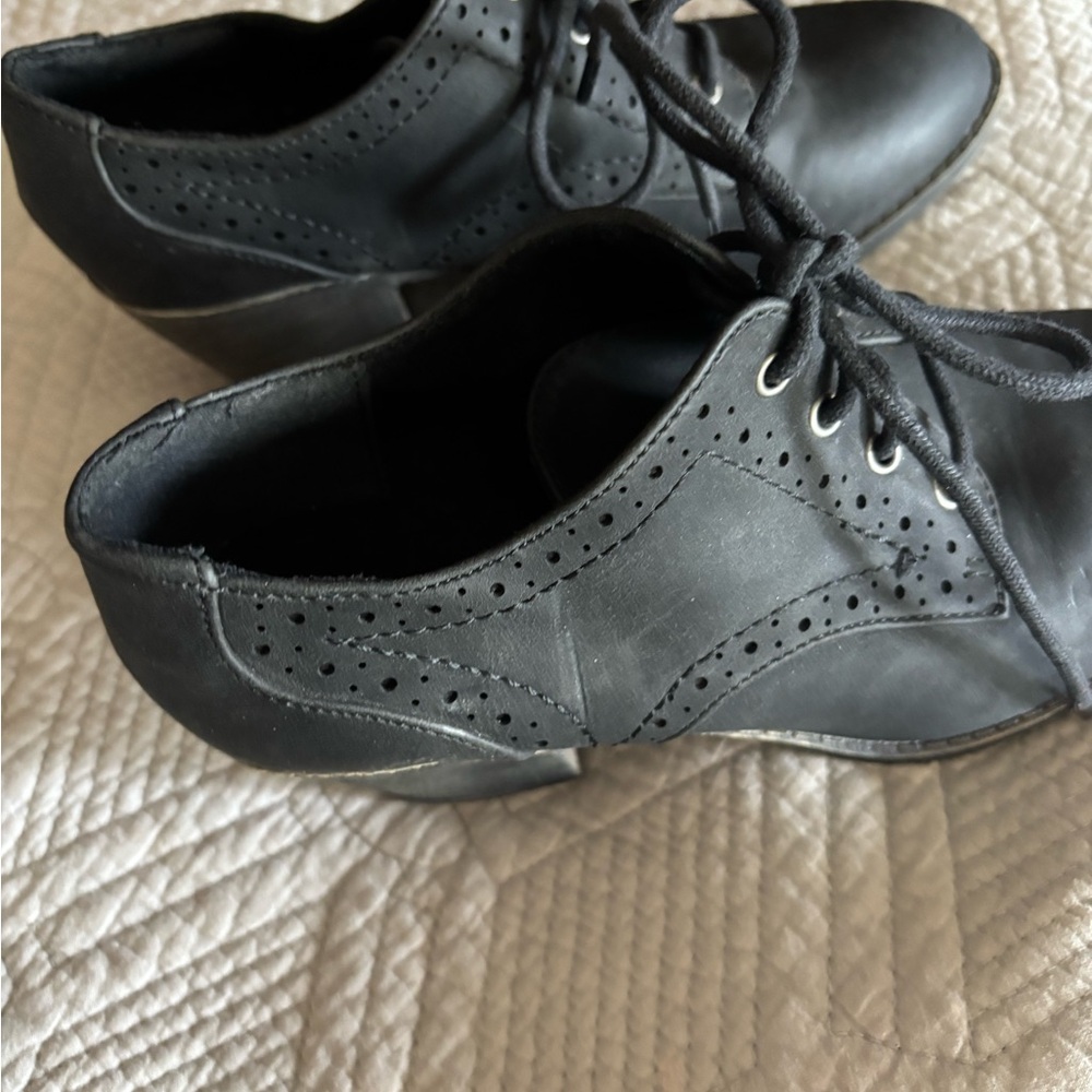 Rocket Dog Soft Leather Heeled Oxfords-6.5 M - Picture 2 of 4